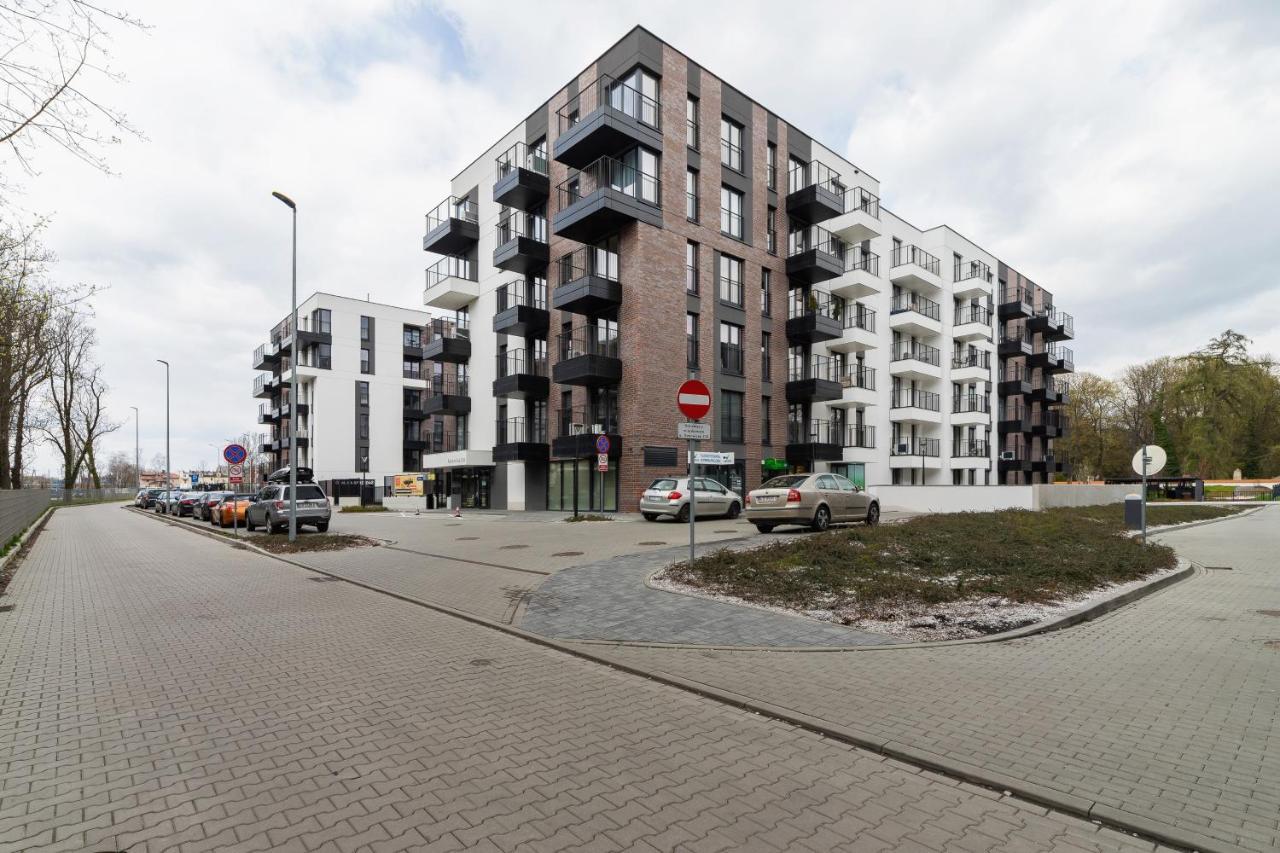 Movie Jacuzzi Apartment At The Main Station By Noclegi Renters Kraków Eksteriør billede