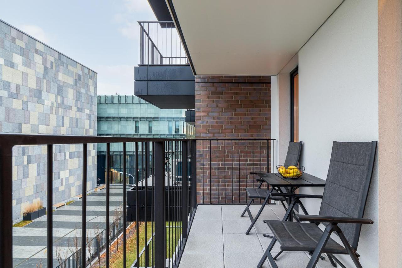 Movie Jacuzzi Apartment At The Main Station By Noclegi Renters Kraków Eksteriør billede